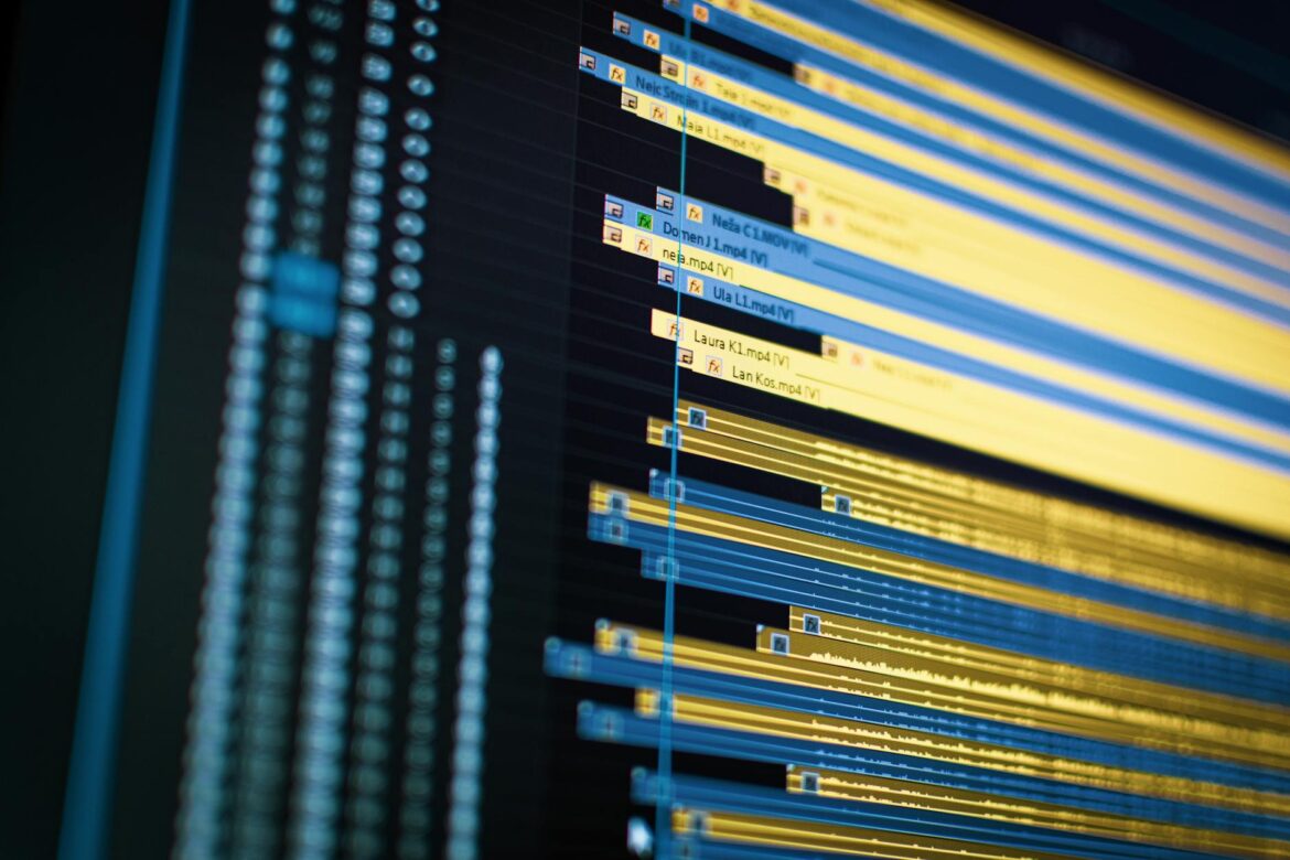 Kaip skaitmeninė žiniasklaida keičia kultūros suvokimą: nuo spausdinto žodžio iki algoritmo valdomo turinio